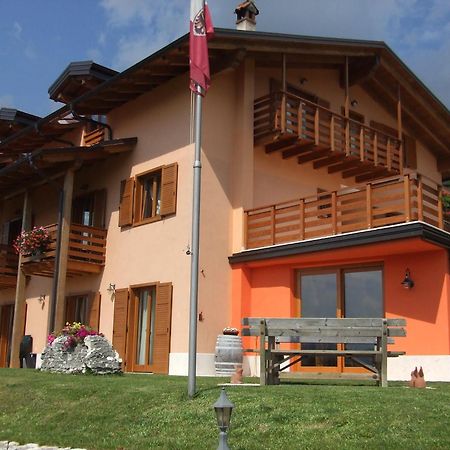 Agritur Le Pergole Hotel Villa Lagarina Kültér fotó